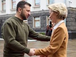 EU-Kommissionschefin in Kiew: Von der Leyen: Stehen fest zur Ukraine