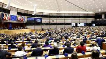 eu-korruptionsskandal: zwei abgeordnete verlieren immunität