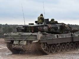 EU-Partner schweigen unerwartet: Deutschland wartet auf Zusagen für Leopard-2-Lieferung