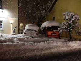 Unfälle und Verletzte: Kräftige Schneefälle sorgen für Chaos in Bayern