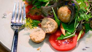 Nie mehr wässrigen Salat  - Frisch und knackig: Salatschleudern für ein geschmackvolles Ergebnis