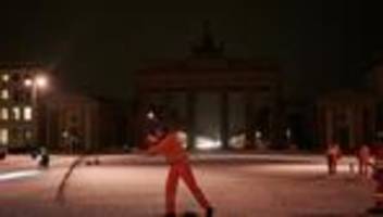 Berlin: Leichte Schneedecke zum Wochenstart in Berlin