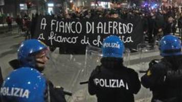 Italienische Isolationshaft: Wie ein Anarchist Meloni unter Druck setzt