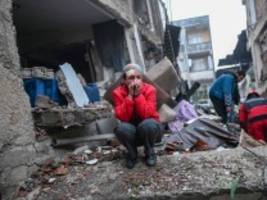 Erdbeben: Mehr als 8000 Tote, 40 000 Verletzte - und 150 000 Menschen sind obdachlos