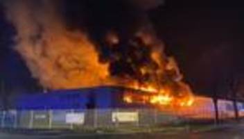 Kreis Soest: Brand in Galvanik-Betrieb: Einsatz 24 Stunden beendet