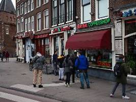 kiff-verbot und sperrstunde: amsterdam zieht die touri-partybremse