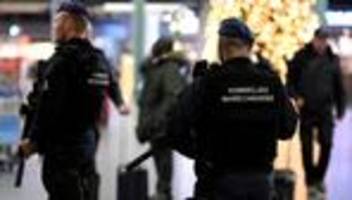 identitätskontrollen: niederländisches gericht verbietet polizei racial profiling