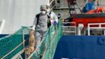 geo barents: italien setzt rettungsschiff von Ärzte ohne grenzen fest