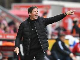 Eintracht Frankfurt taumelt: Trainer Glasner spricht seiner Abwehr die Qualität ab