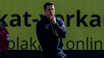Nach Abrutschen auf Abstiegsrang - Hansa Rostock feuert Trainer Patrick Glöckner