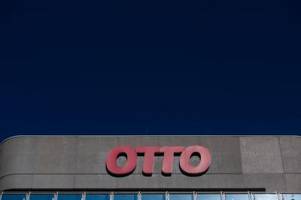 Otto meldet Einbruch - Inflation dämpft Kauflust der Kunden
