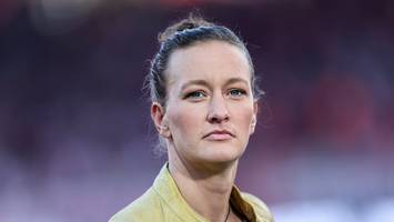 Bericht - DFB-Torhüterin Schult kritisiert fehlende Gleichberechtigung