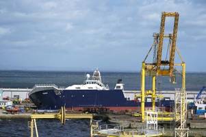 25 verletzte bei schiffsunfall im trockendock von edinburgh