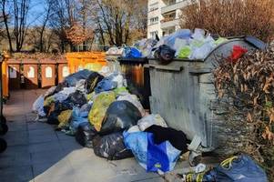 Die Müllabfuhr kommt in Augsburg mit der Abholung nicht mehr hinterher