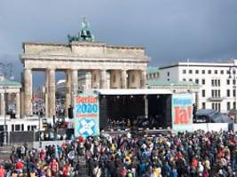 Omen für den Volksentscheid?: Klima-Demo in Berlin fällt winzig aus