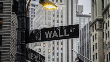 Nach Turbulenzen im Finanzsektor - Bank-Aktien verhelfen Wall Street trotz Krise zur Erholung