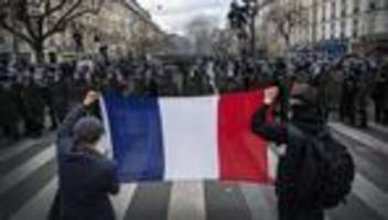 Rentenreform: 175 Polizisten bei Ausschreitungen in Frankreich verletzt