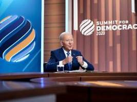 Gipfel bringt Länder zusammen: Biden: Demokratie ist harte Arbeit