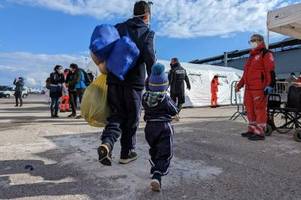 Rettungsschiff bringt 339 Bootsmigranten nach Italien