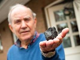 ein seltenes ereignis: meteorit durchschlägt hausdach in schleswig-holstein