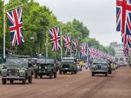 Allradler für Royals, Army, Film: Land Rover Defender - die britische Antwort auf den Jeep