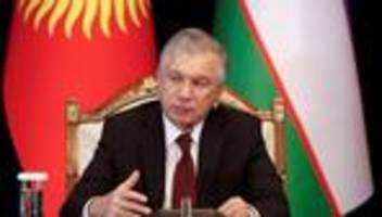 referendum in zentralasien: usbeken stimmen über verfassungsreform ab