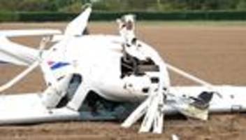 viersen: ultraleichtflugzeug landet auf dem dach: pilot verletzt