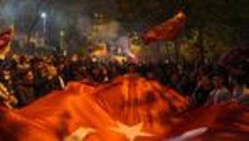 Wahl in der Türkei: Recep Tayyip Erdoğan liegt auch laut Oppositionsmedien in Führung