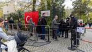 Türkische Präsidentschaftswahl: Stichwahl des türkischen Präsidenten beginnt in Deutschland