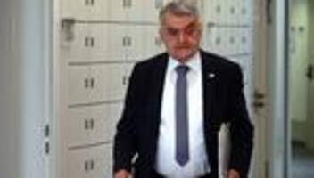 nrw-innenminister: reul kritisiert bund für umgang mit vorratsdatenspeicherung