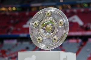 Holt sich der BVB den Sieg zum Titel? Alle Spiele im Liveticker