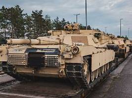 200 Ukrainer üben in Bayern: Ausbildung an Abrams-Panzern gestartet