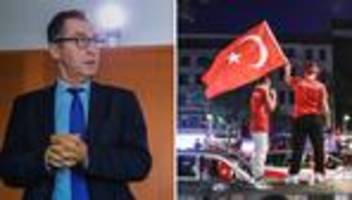 Türkei-Wahl: Cem Özdemi: Umgang mit der Türkei schöngeredet