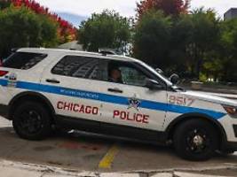 Waffe stammt vom Vater: Kind erschießt Vierjährige in Vorort von Chicago