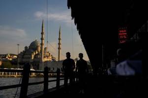 Mehrheit der jungen Türken will ins Ausland gehen