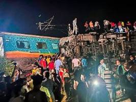 50 Tote, 500 Verletzte: Verheerendes Zugunglück erschüttert Indien