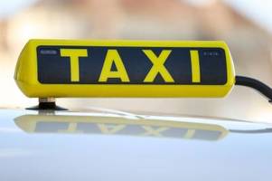 Mann greift Taxifahrer an: Mutmaßlich rassistisches Motiv