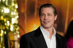 Brad Pitt holt The Crown-Star für Rennfahrerfilm an Bord
