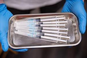 Arzt muss wegen Hunderten Corona-Scheinimpfungen vor Gericht