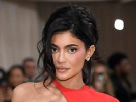 Es ist amtlich: Kylie Jenner ändert den Namen ihres Sohnes