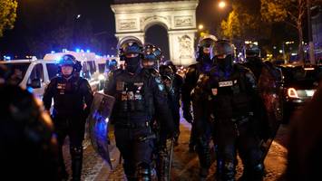 proteste in frankreich - pariser polizei beschlagnahmt 300 kilo feuerwerkskörper
