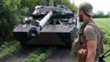 ukraine-krieg: medwedew sieht nato-militärhilfen als risiko für dritten weltkrieg