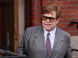 Prozess um sexuellen Missbrauch: Elton John sagt zugunsten von Kevin Spacey aus