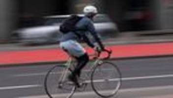 berlin: umweltverband befürchtet baustopp von mehreren berliner fahrradwegen