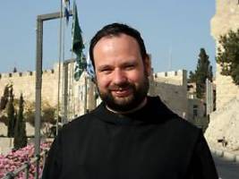 mit fdp-ministerin in jerusalem: abt soll kreuz bei gang zu klagemauer verdecken