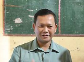 macht bleibt in der familie: auf kambodschas langzeitherrscher folgt der sohn