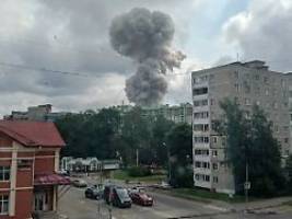 dutzende verletzte: heftige explosion erschüttert stadt in russland