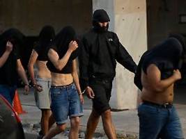 knapp 100 kroaten festgenommen: polizei war vor tödlicher hooligan-randale wohl gewarnt