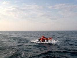 großbritannien: boot mit migranten kentert im Ärmelkanal - sechs menschen sterben