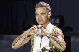 Robbie Williams singt umgedichteten Hit: Jetzt Spurs-Fan?